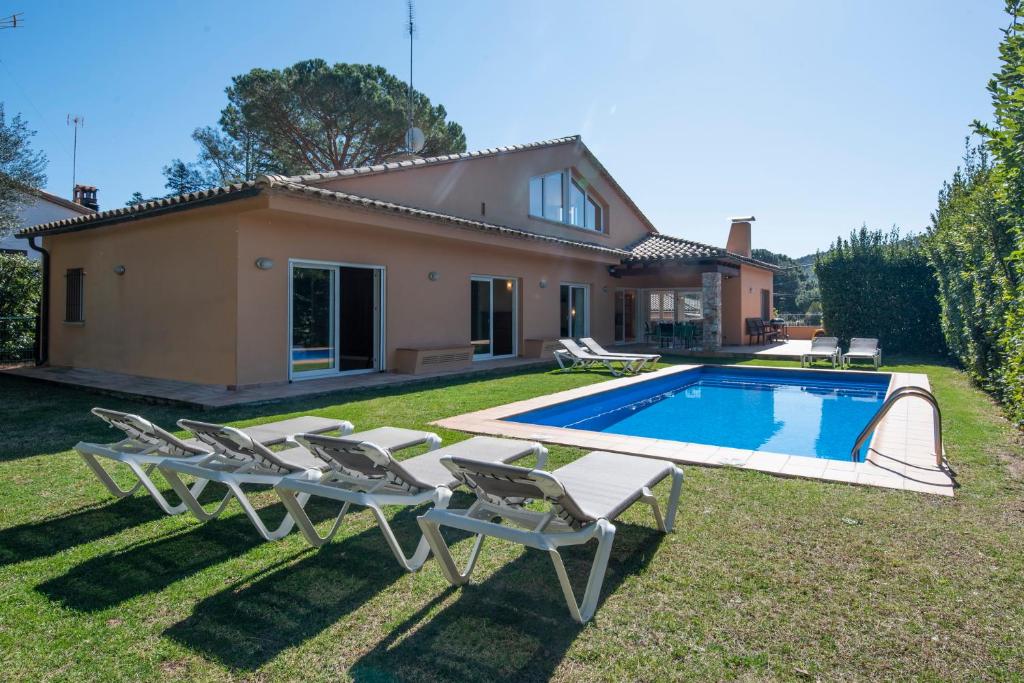 5 bedroom house in Begur with private pool and garden Ref.H53