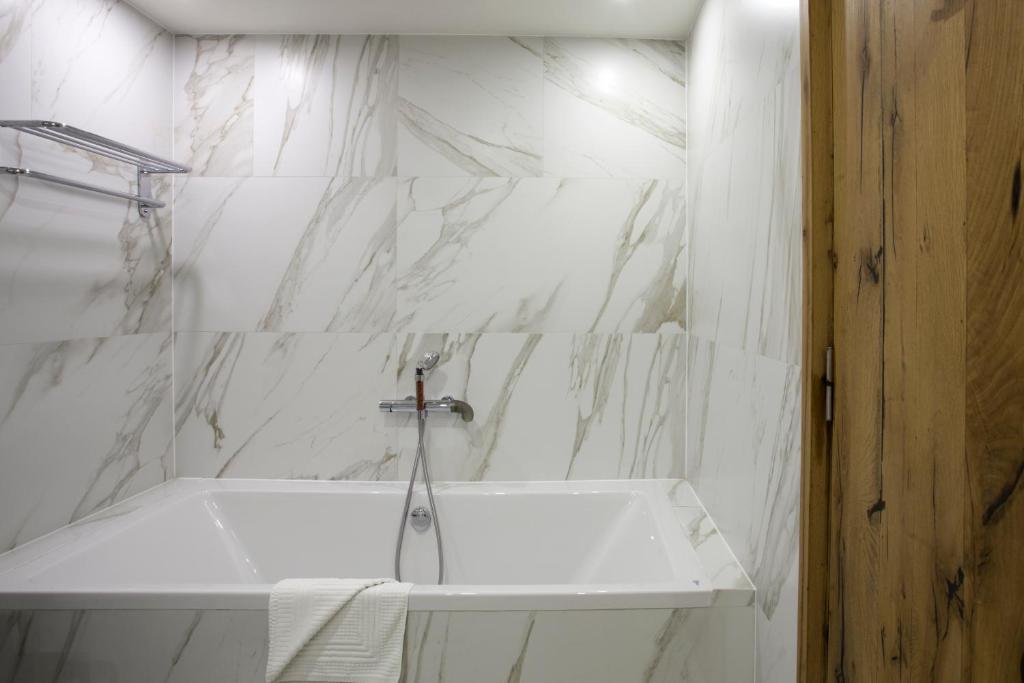 Koupelna v ubytování Shota @ Rustaveli Boutique Hotel