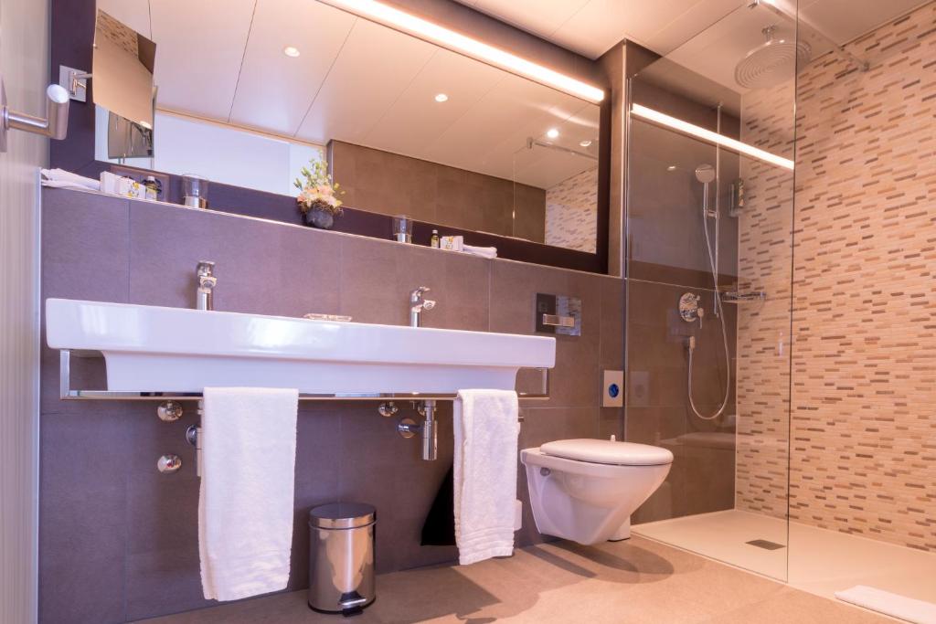 Koupelna v ubytování Hotel Krone Unterstrass
