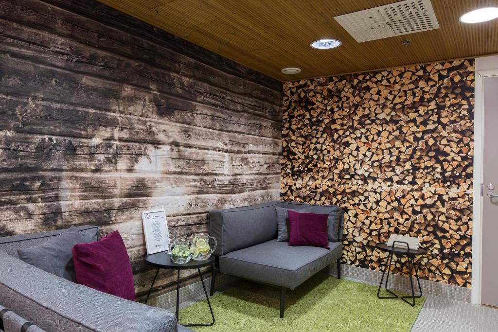 Гостиная зона в Original Sokos Hotel Arina Oulu