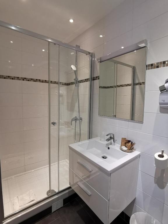 Hôtel Océanic - Grands Magasins - Resim 20