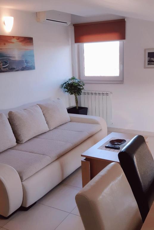 Posedenie v ubytovaní Apartmani Lili