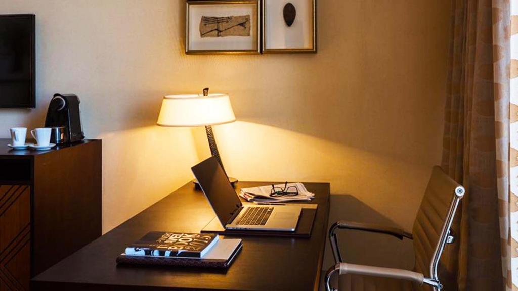 Kempinski Hotel Gold Coast City photo
