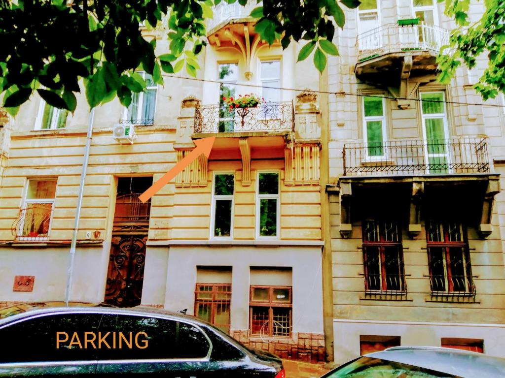 Family apartments in Lviv center with balcony - 
