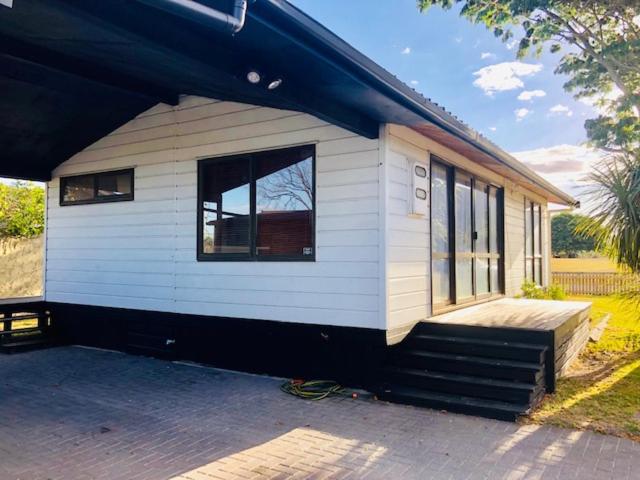 Cosy n Central Rotorua 2BR Entire House & Studio -summer only