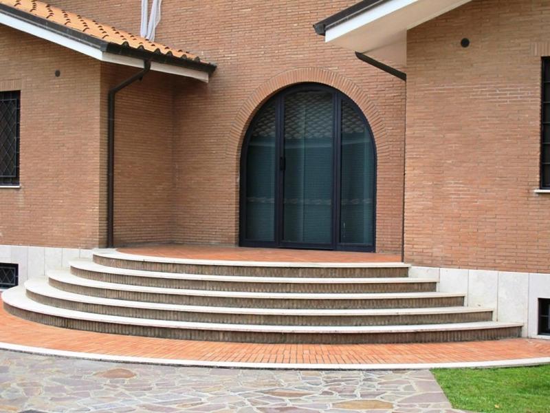 Budynek, w którym mieści się apartament