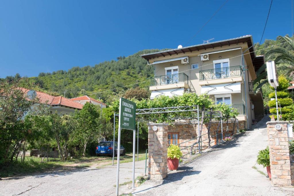 Budova, kde se hotel nachází