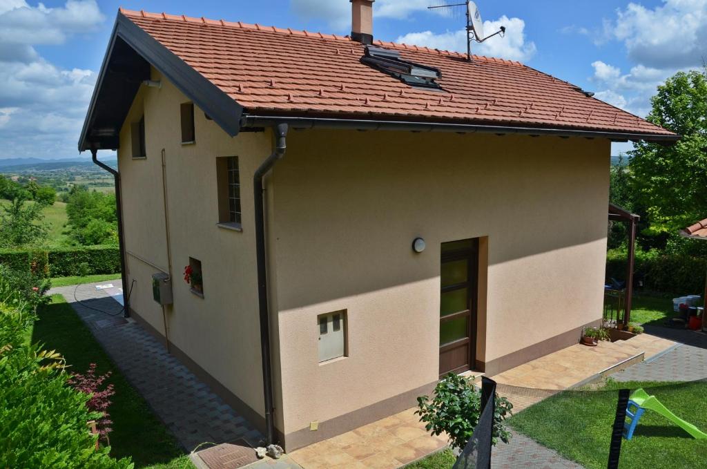 Budova, kde se prázdninový dům nachází
