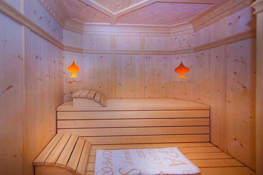 Postel nebo postele na pokoji v ubytování Hotel Jagdhof
