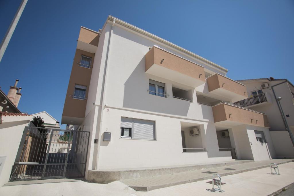 Budova, kde se apartmán nachází