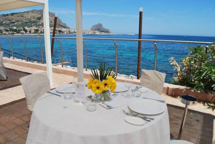 Restoran ili drugo mesto za obedovanje u objektu Magia al mare di Sicilia