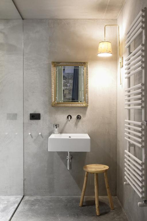 Koupelna v ubytování ISONZO SUITES