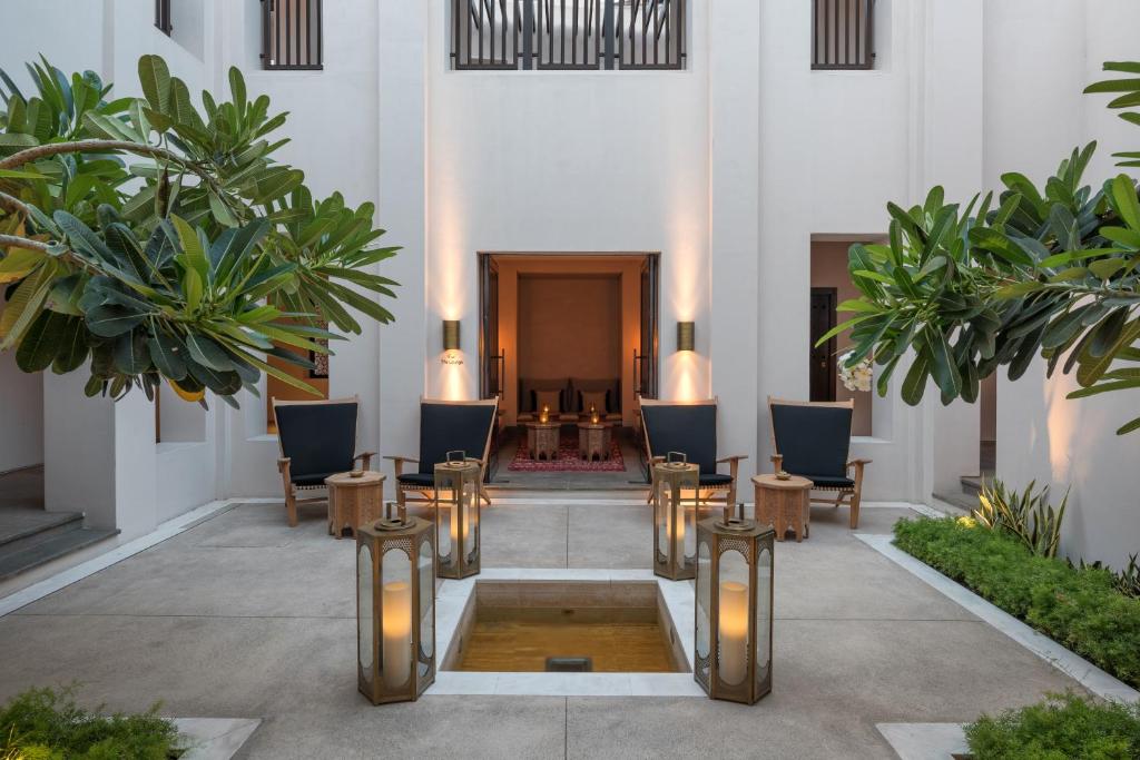 Area soggiorno di The Chedi Al Bait, Sharjah