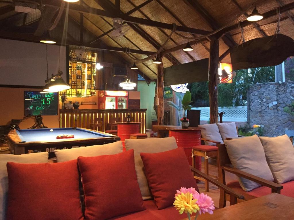 Khu vực ghế ngồi tại LANGCHIA HOME