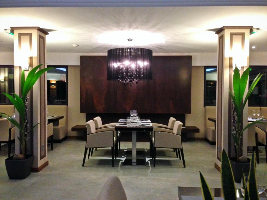 Гостиная зона в Villa Azur