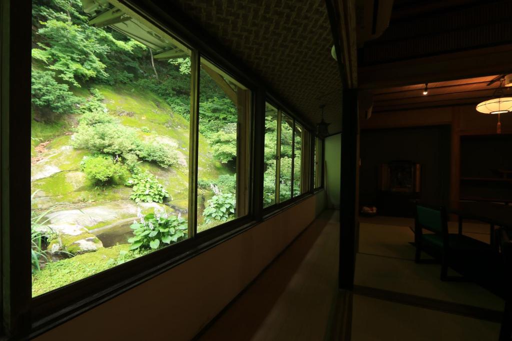 Fotografie z fotogalerie ubytování Shukubo Kansho-in Temple Sanrakuso v destinaci Daisen