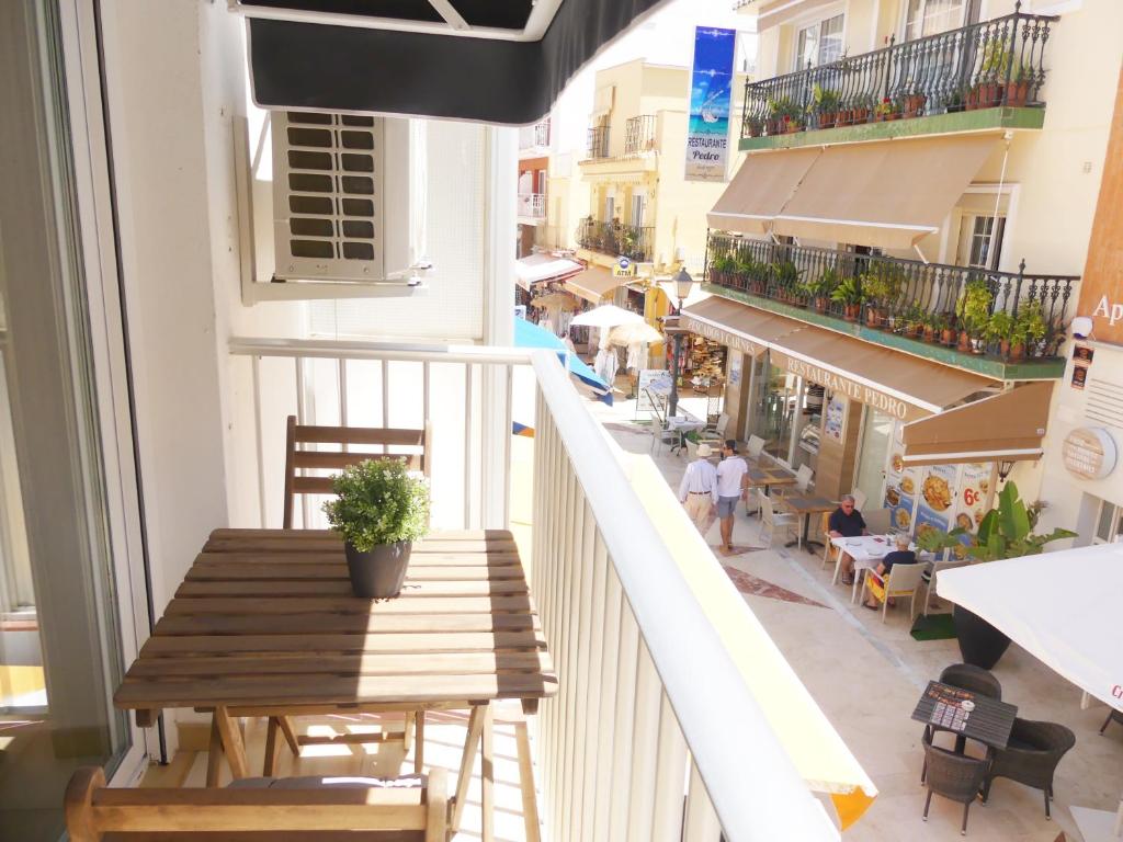 Balkón alebo terasa v ubytovaní LA CARIHUELA TORREMOLINOS - STUDIO 2- COSTA SOL HOLIDAY RENTALS