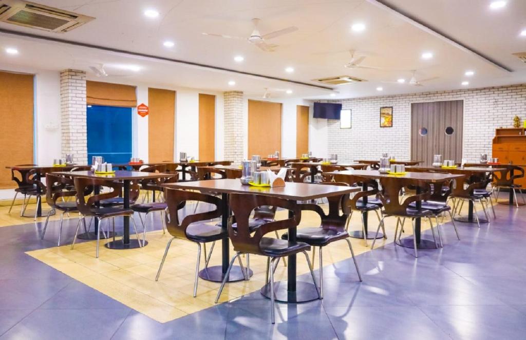 Restaurace v ubytování First Inn Hotels Chennai