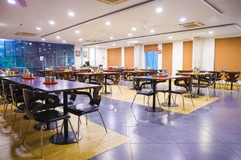Restaurace v ubytování First Inn Hotels Chennai