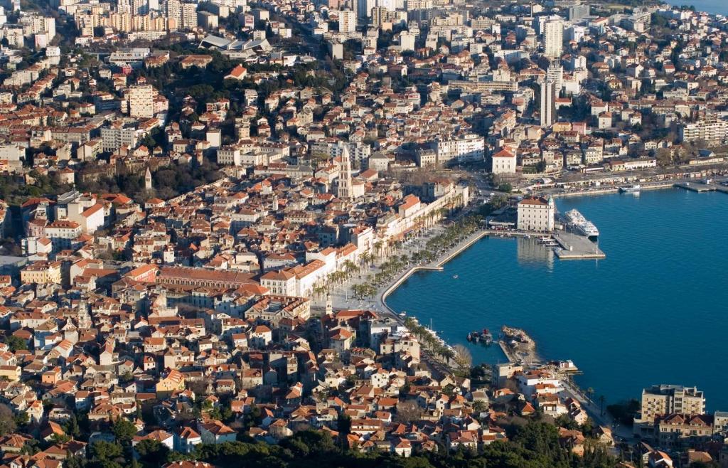 Výhľad na mesto Split alebo výhľad na mesto priamo z apartmánu