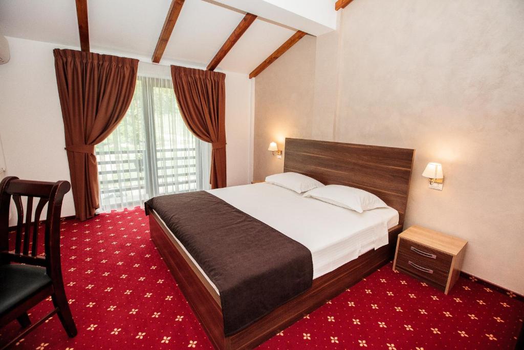 Magic Garden by Vlăduț - Room King Con Balcón