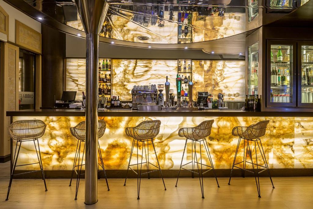 Lounge nebo bar v ubytování Hotel Saray