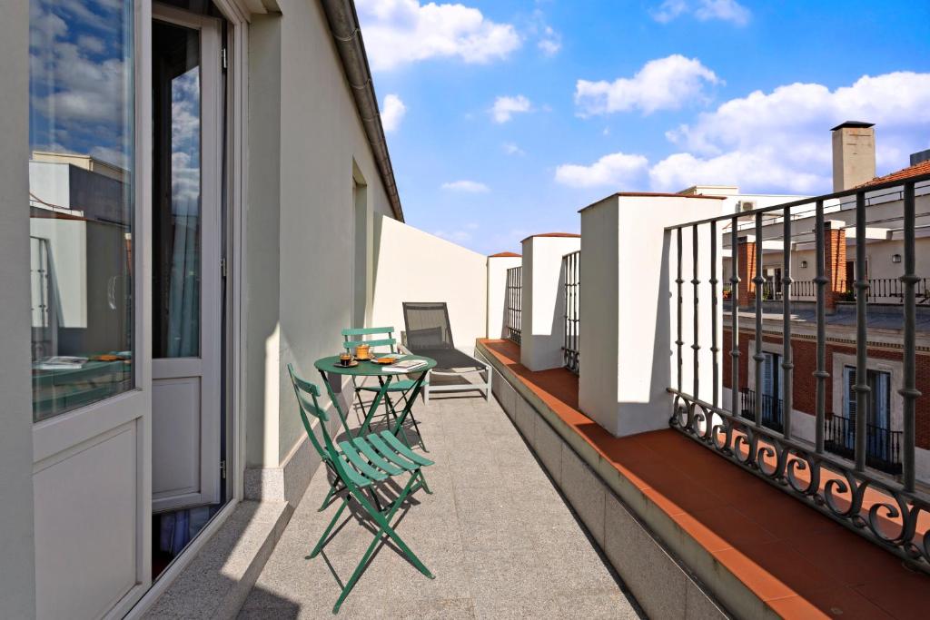 One Shot Prado 23 - Superior Double Or Twin Room With Terrace