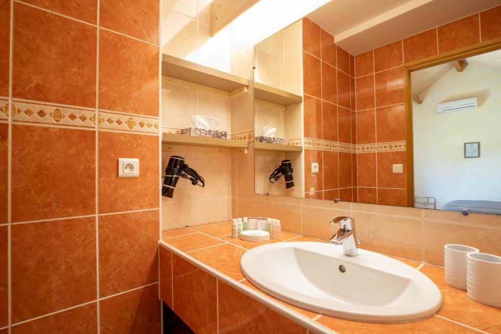 Koupelna v ubytování B&B L'Orée du Bois Bourgogne - Adults Only