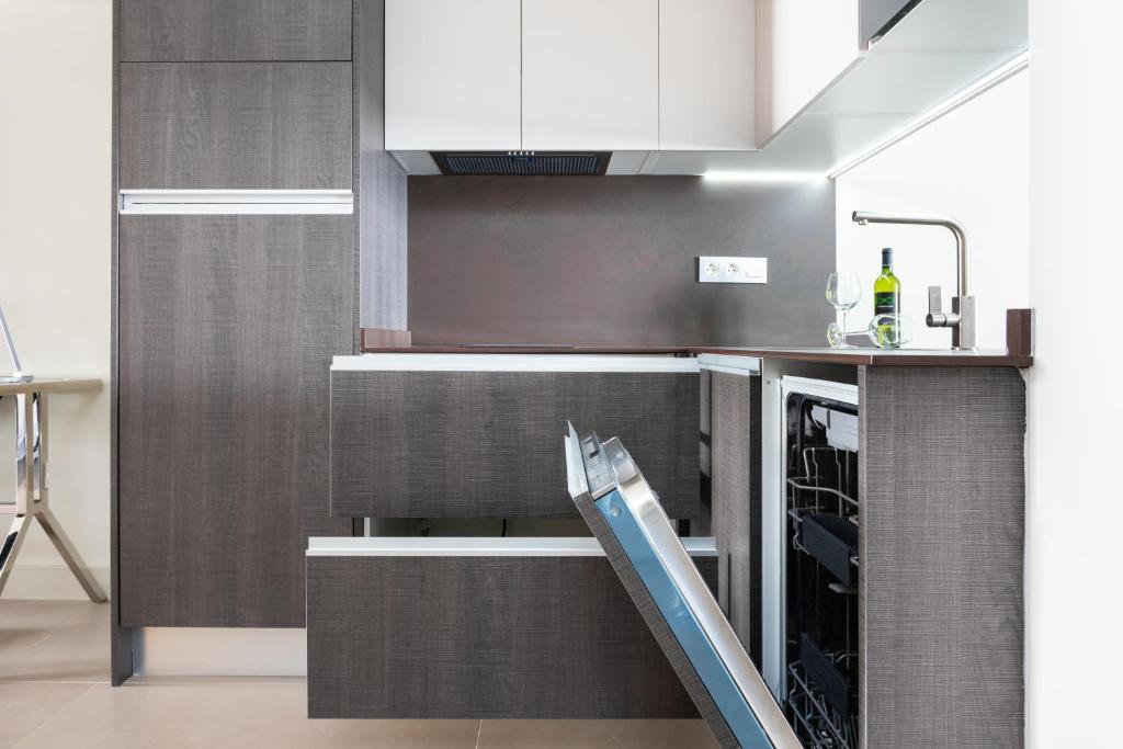 Kuchyň nebo kuchyňský kout v ubytování Rooms & Suites Loft 2E Deluxe Edition Arrecife