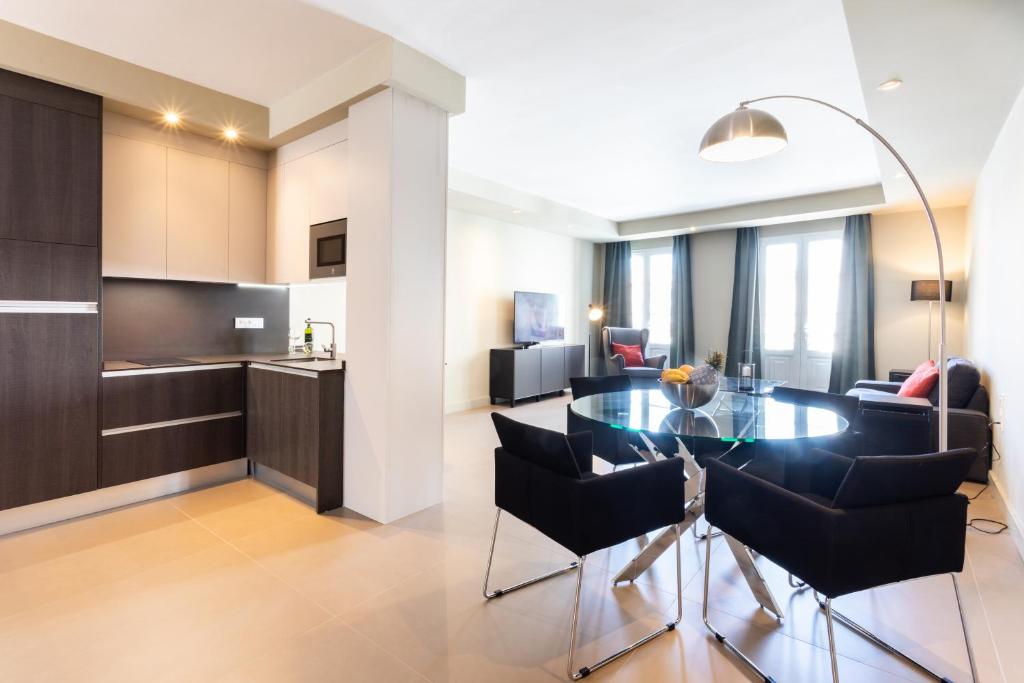 Kuchyň nebo kuchyňský kout v ubytování Rooms & Suites Loft 2E Deluxe Edition Arrecife