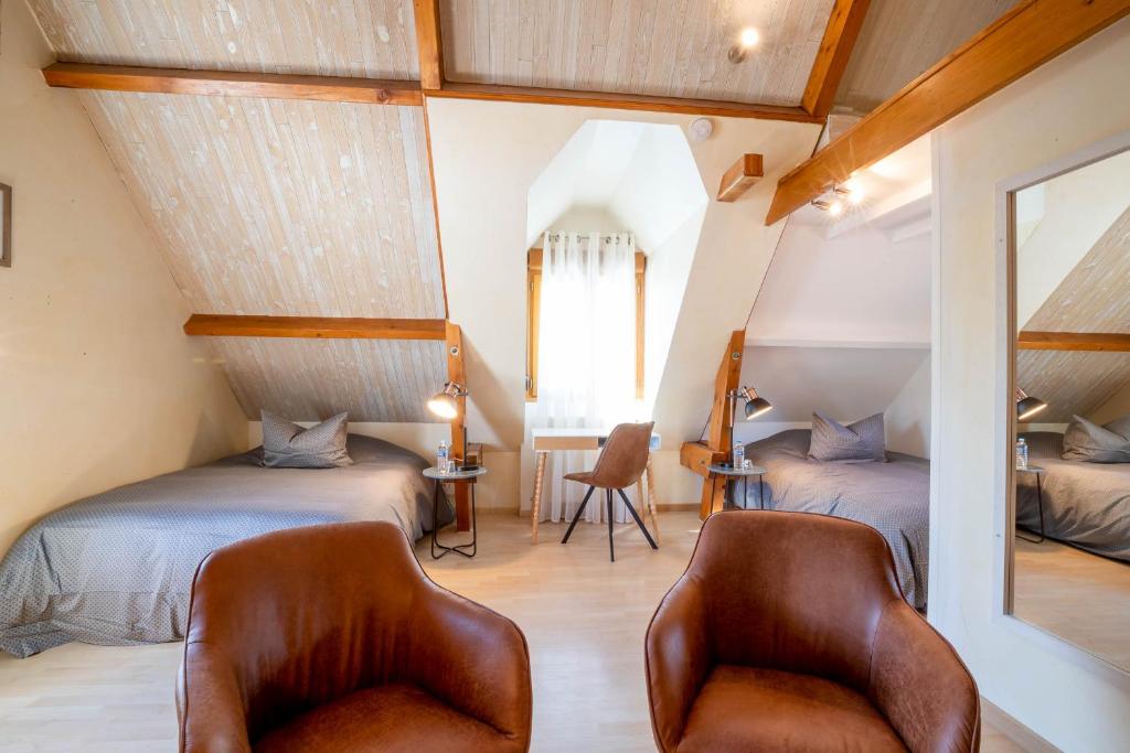 Postel nebo postele na pokoji v ubytování B&B L'Orée du Bois Bourgogne - Adults Only