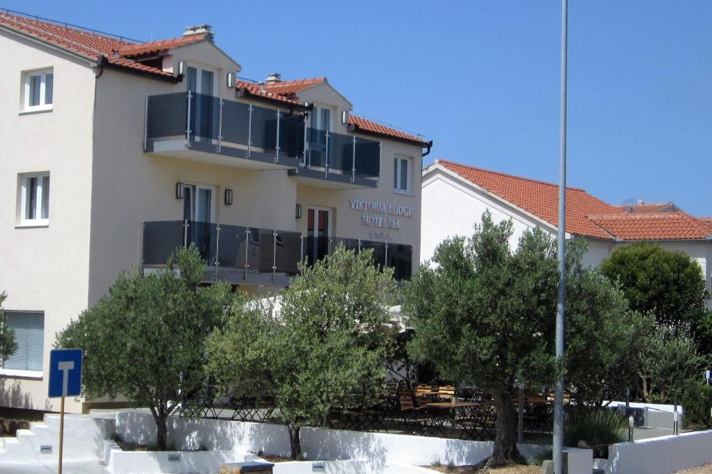 Viktoria Lodge Bed and Breakfast - 8