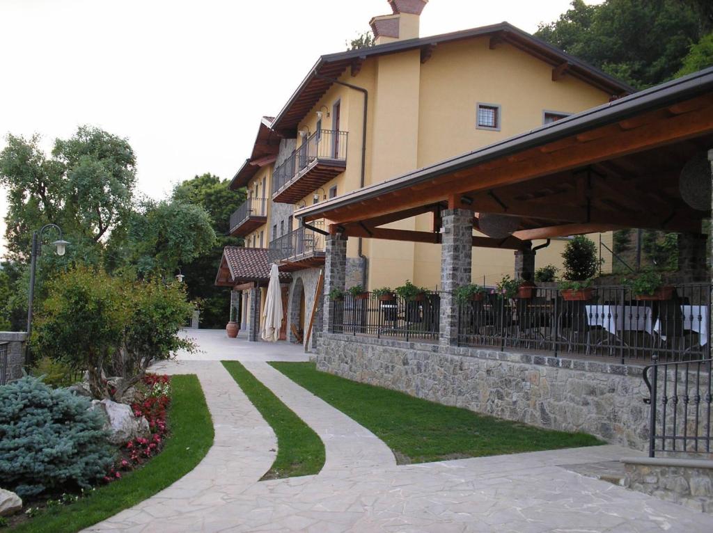Budova, kde se hotel nachází