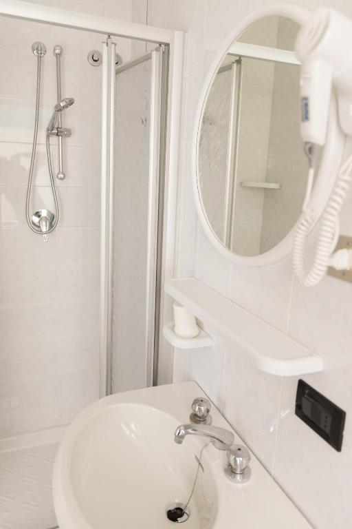 Koupelna v ubytování Hotel Sabrina