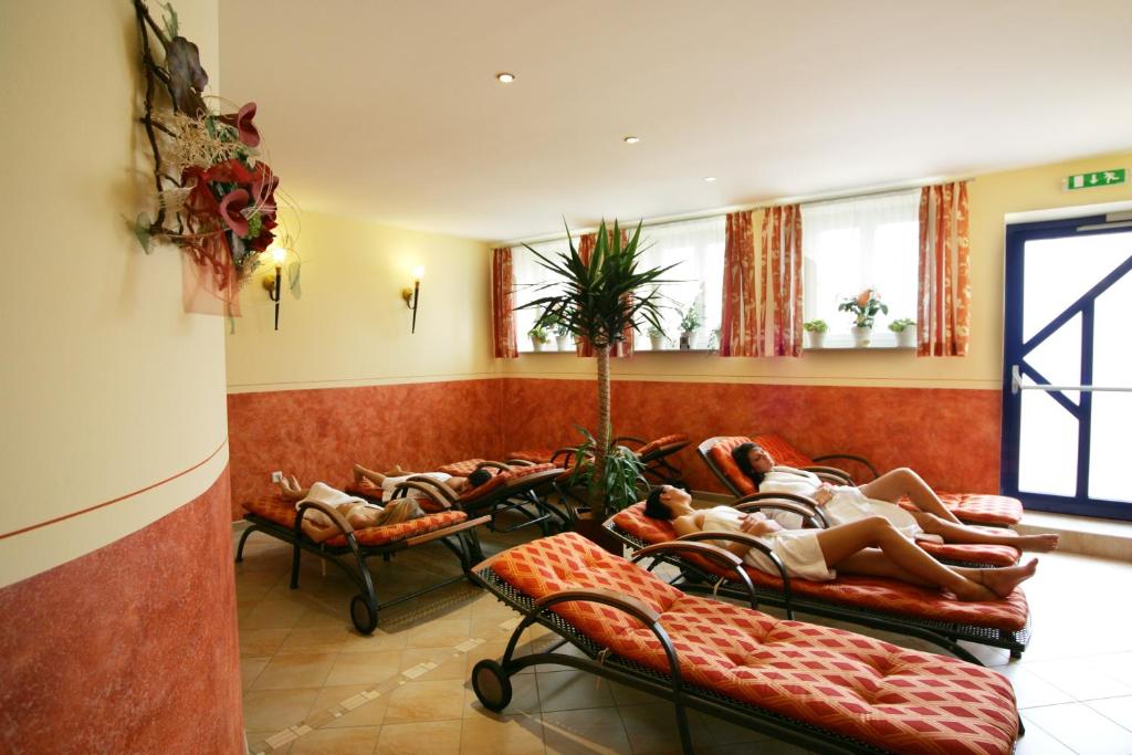 Posezení v ubytování Hotel Garni Thermenoase