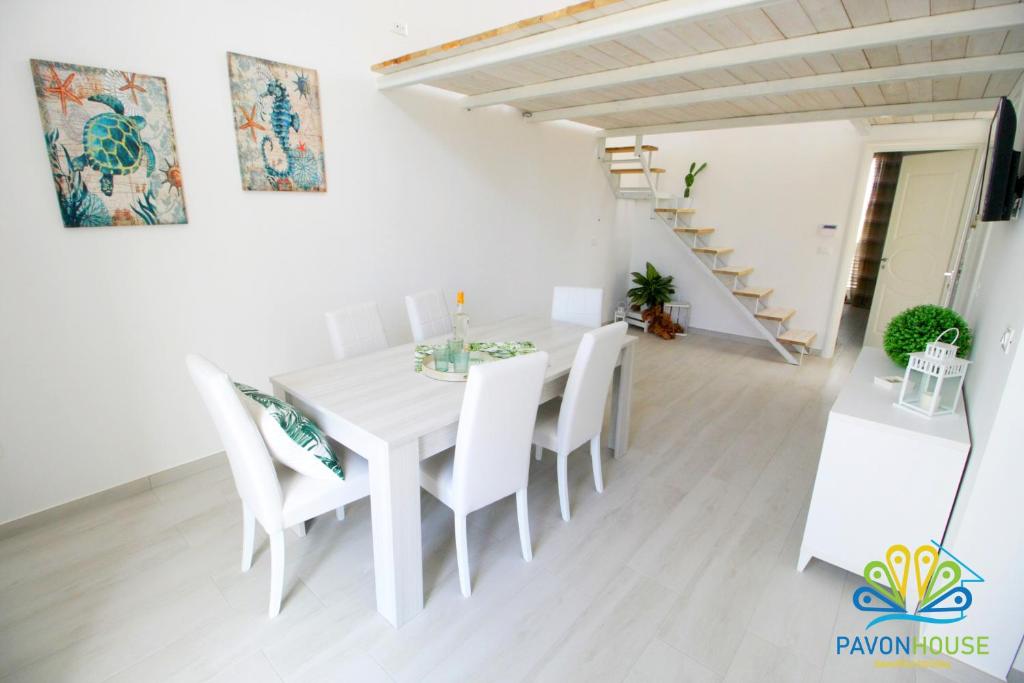 Zdjęcie z galerii obiektu Pavon House Green - Villetta nuova costruzione 80 mt dal mare, 3 km da spiagge Torre San Giovanni w mieście Capilungo