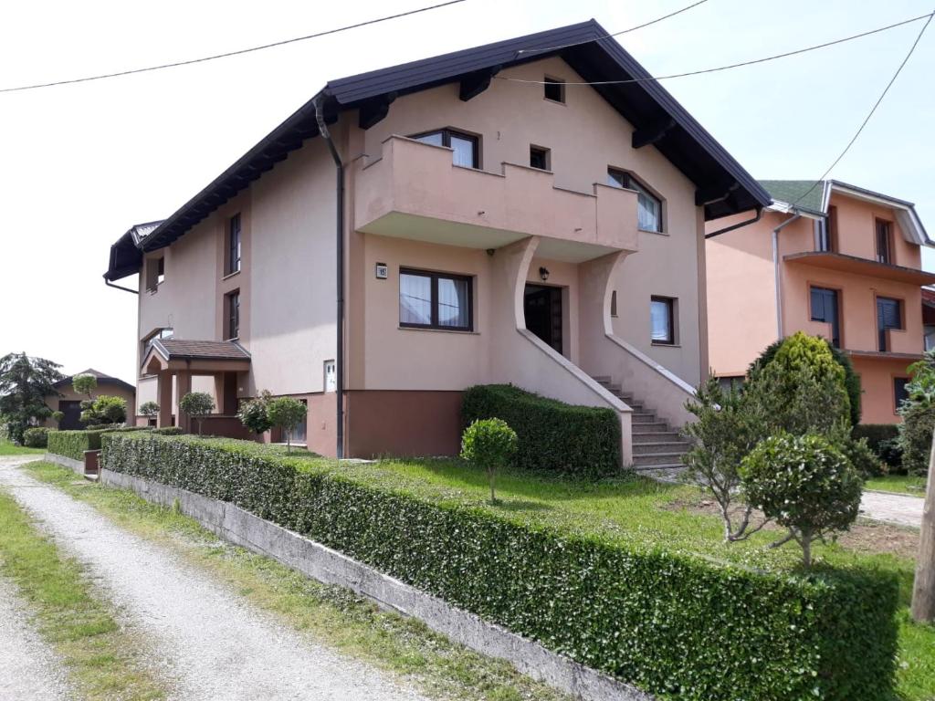 Budova, kde se apartmán nachází
