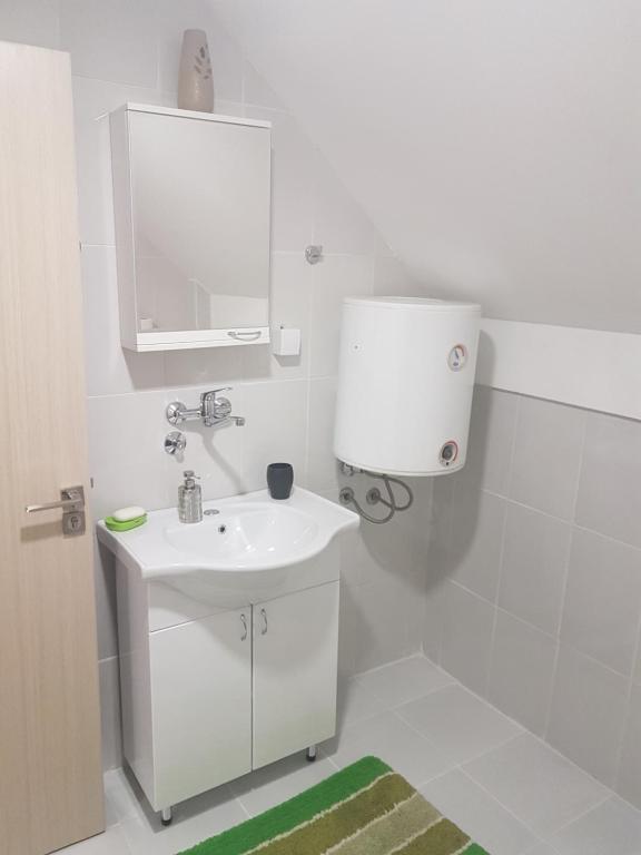 Koupelna v ubytování Dobrila Apartments