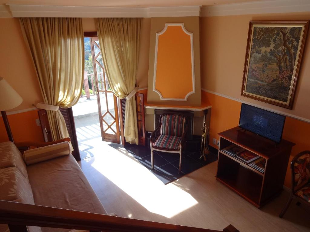  APARTAMENTO DUPLEX - ALTO DO CAPIVARI