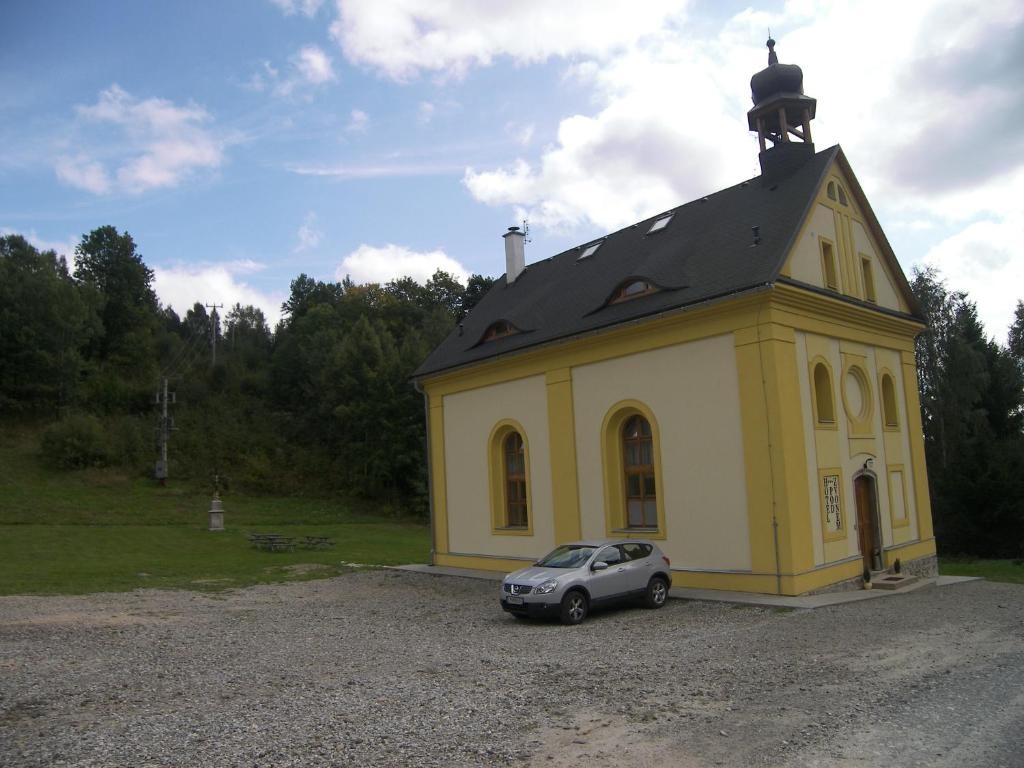 Budynek, w którym mieści się pensjonat