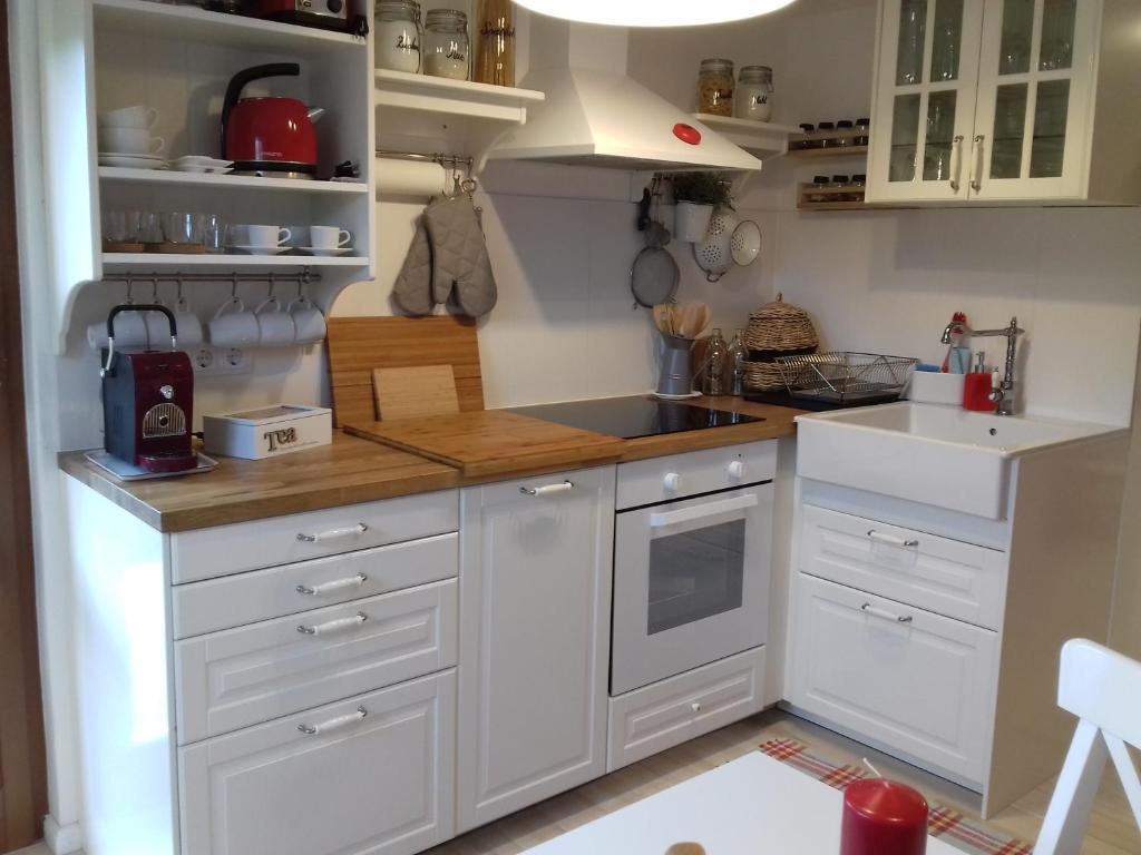 Kuchyňa alebo kuchynka v ubytovaní Ferienwohnung Wiesmühlstrasse