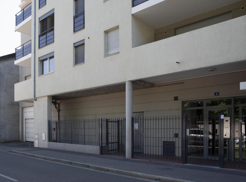 Petit nid douillet Décines - One-Bedroom Apartment