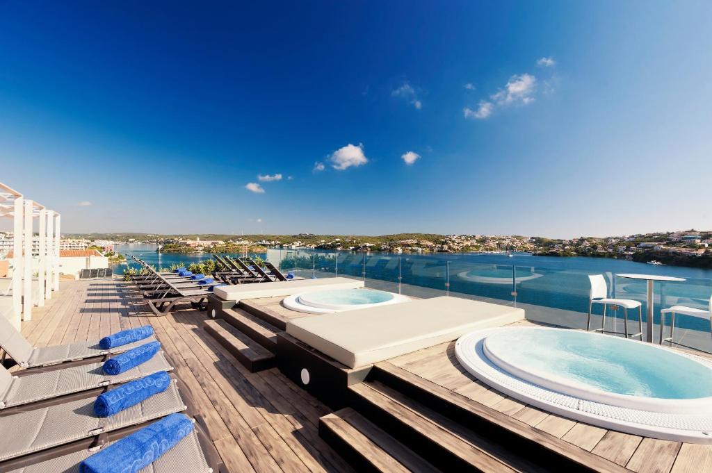 Barceló Hamilton Menorca - Adults Only, Es Castell – Precios ...