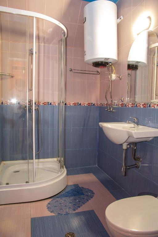 Koupelna v ubytování Dara Hotel