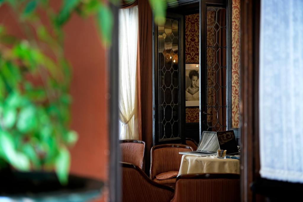 Hotel Flora - Resim 30