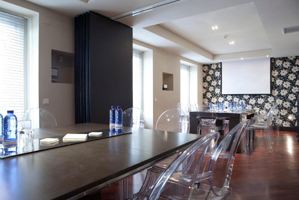 Hotel Moderno Puerta del Sol - Resim 41