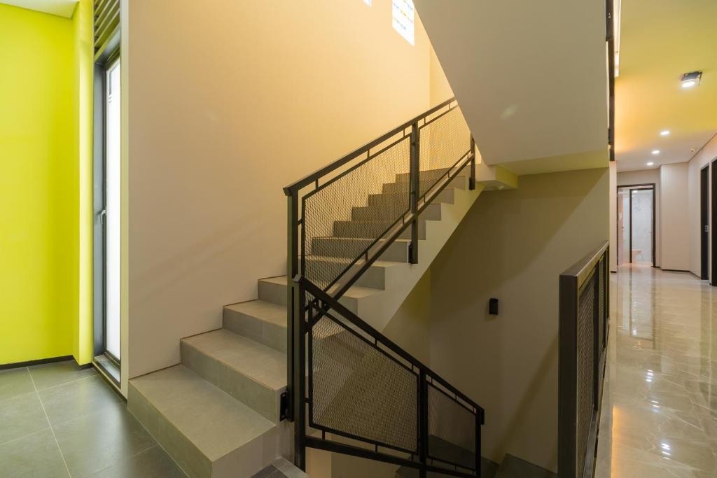 Fotografie z fotogalerie ubytování RedDoorz Plus near Senayan City v destinaci Jakarta