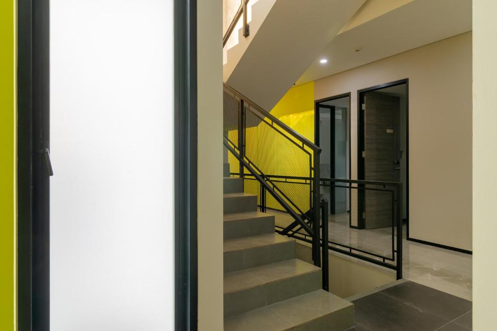 Fotografie z fotogalerie ubytování RedDoorz Plus near Senayan City v destinaci Jakarta
