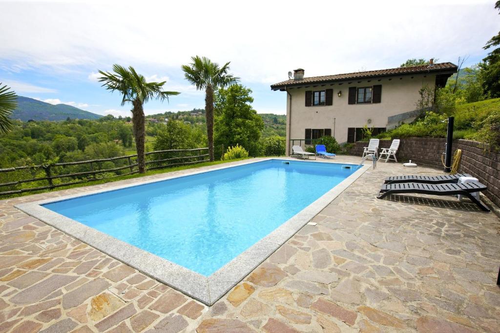 Booking.com: Casa vacanze Casa Piscina Privata , Germignaga, Italia .  Prenota ora il tuo hotel!