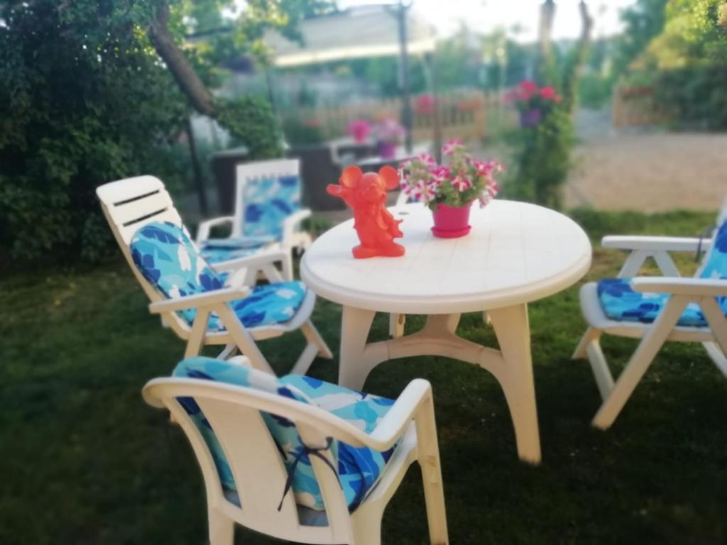 Zahrada ubytování Boleta A 5 minutos de León, casa con jardín